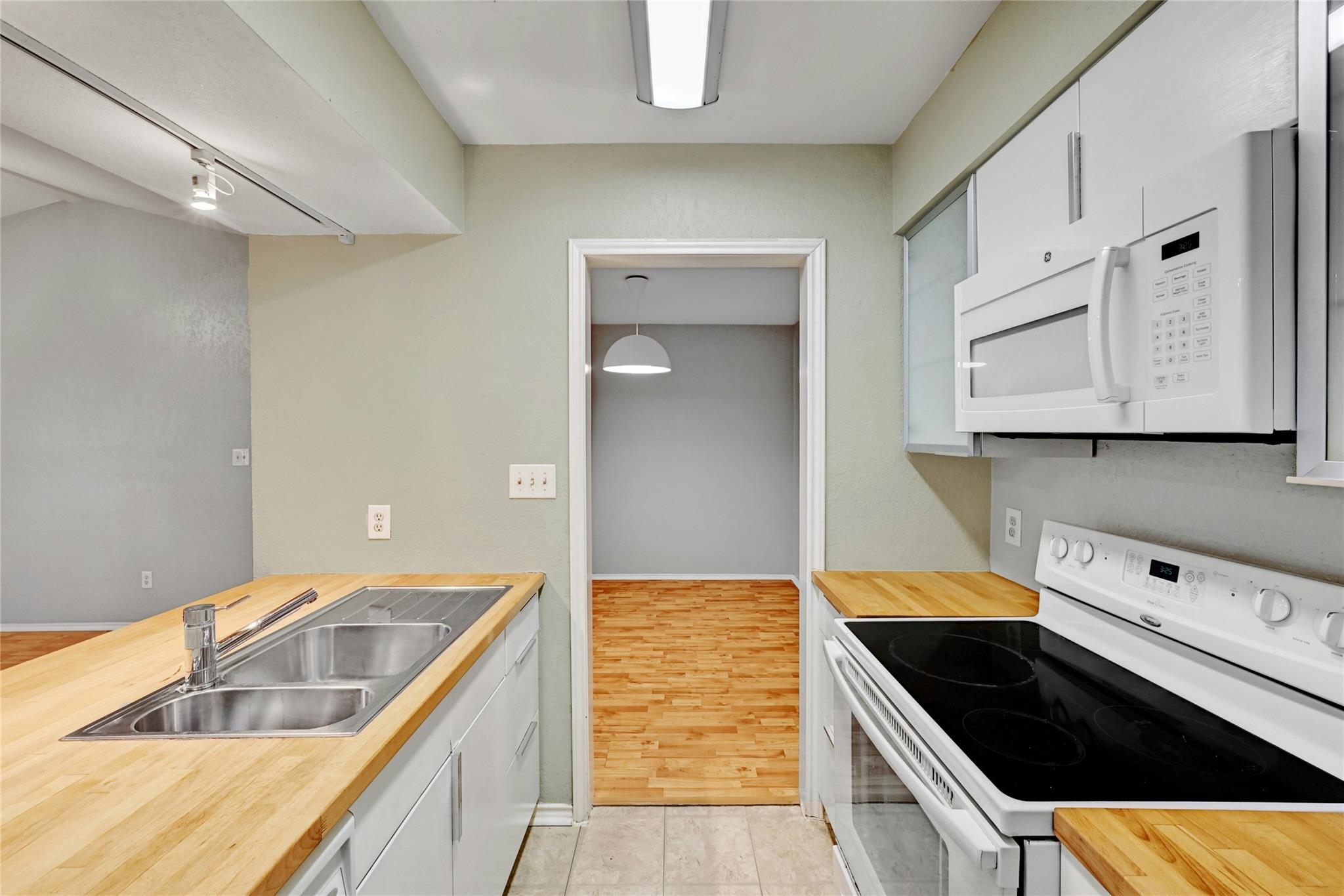 1202 Thorpe Ln # 508, San Marcos, TX 78666