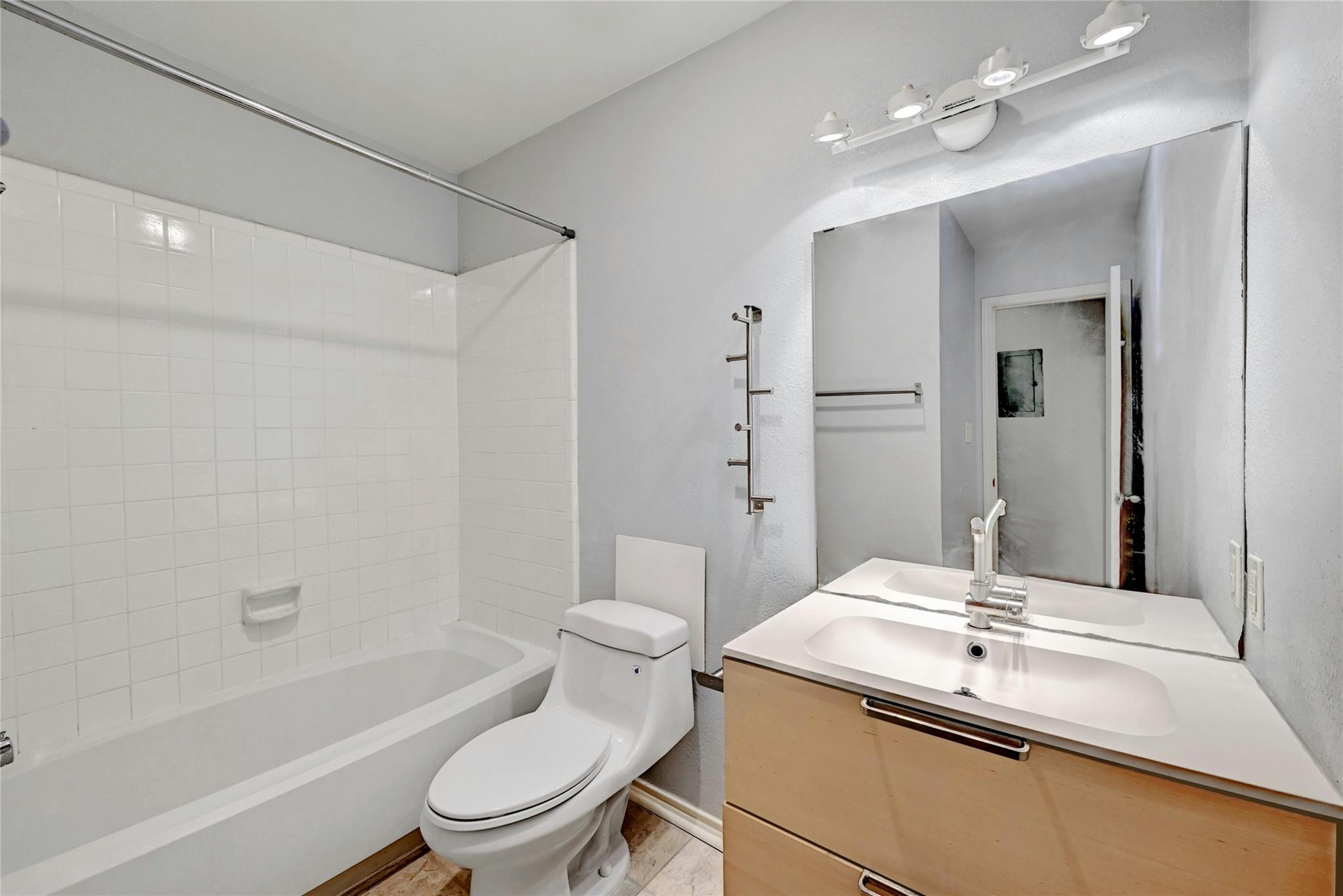 1202 Thorpe Ln # 508, San Marcos, TX 78666