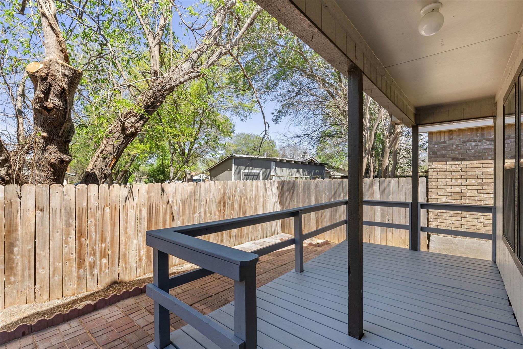 410 Village Ln, Buda, TX 78610