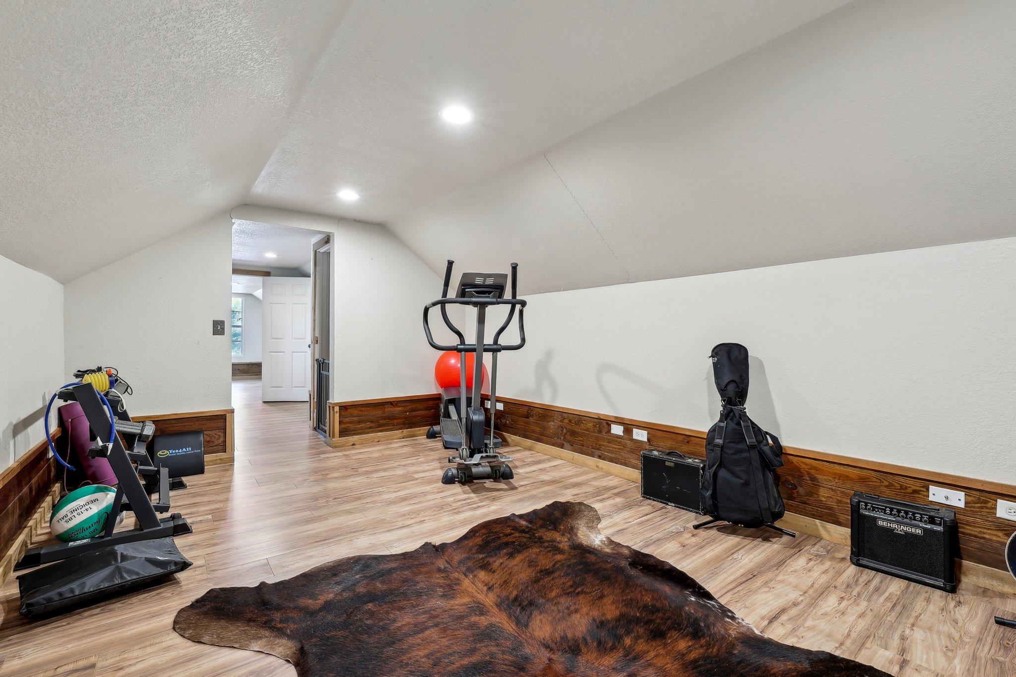 1200 County Road 211, Giddings, TX 78942