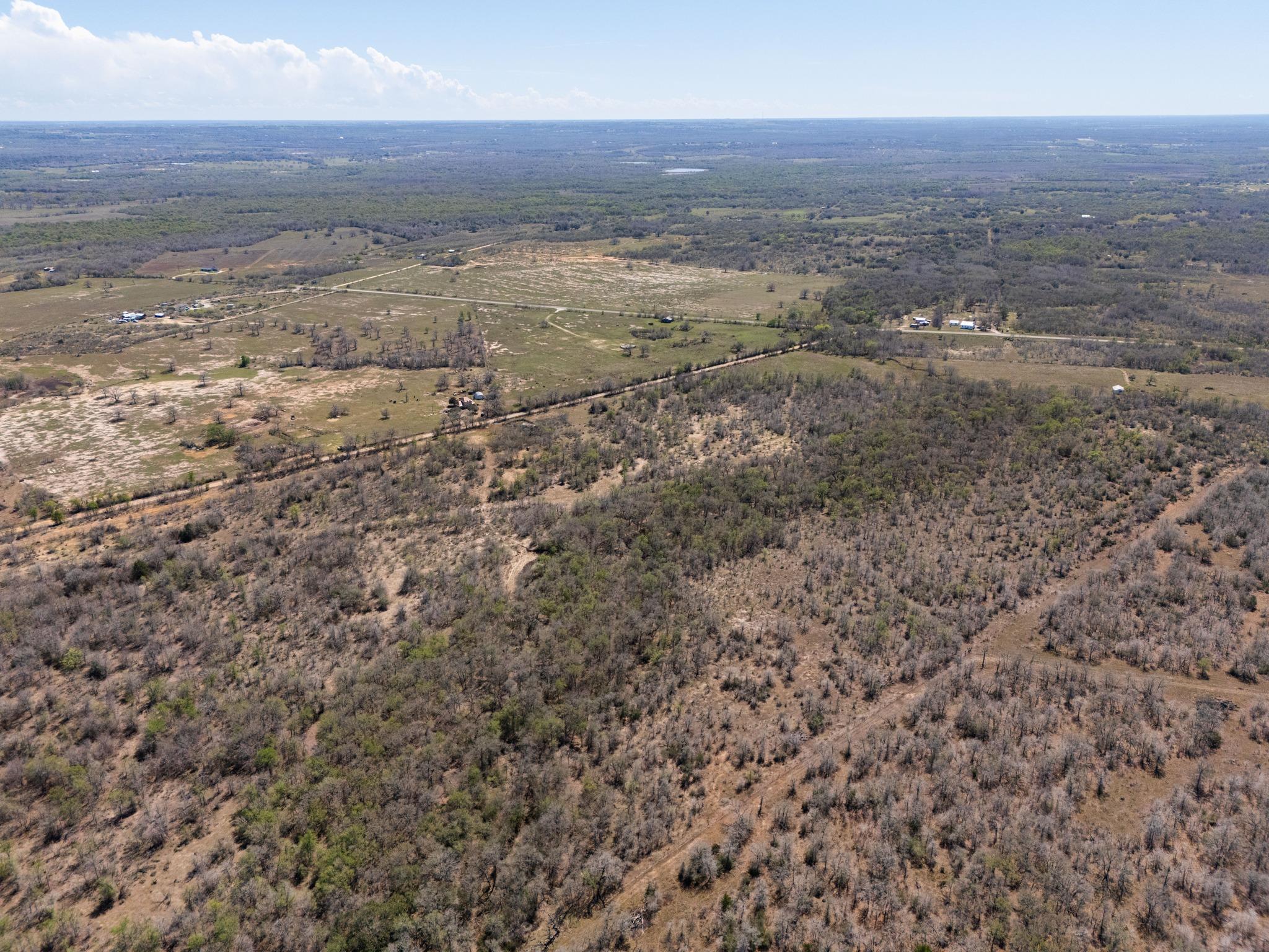 000 Cr 420, Waelder, TX 78959