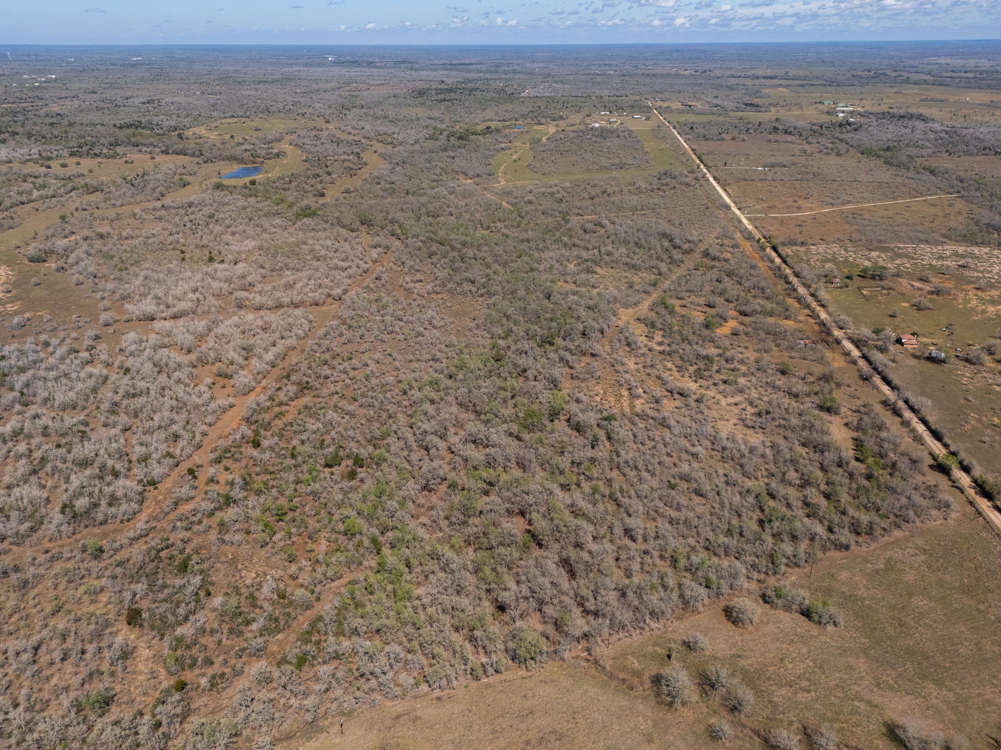 000 Cr 420, Waelder, TX 78959