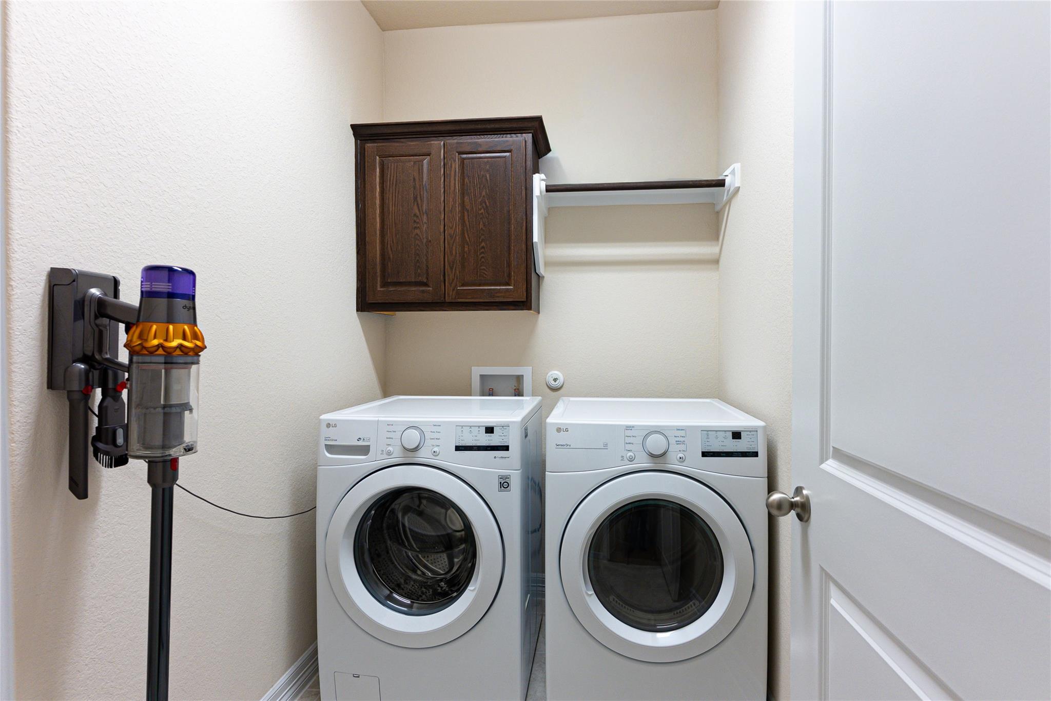 6800 Little Serenity Cv, Jonestown, TX 78645