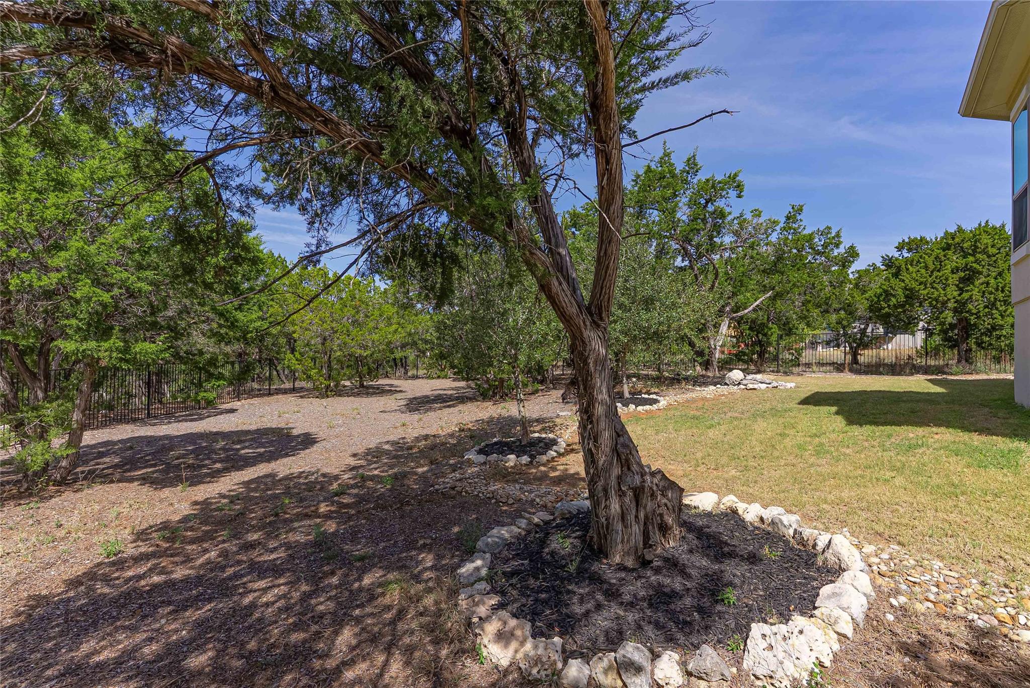 6800 Little Serenity Cv, Jonestown, TX 78645