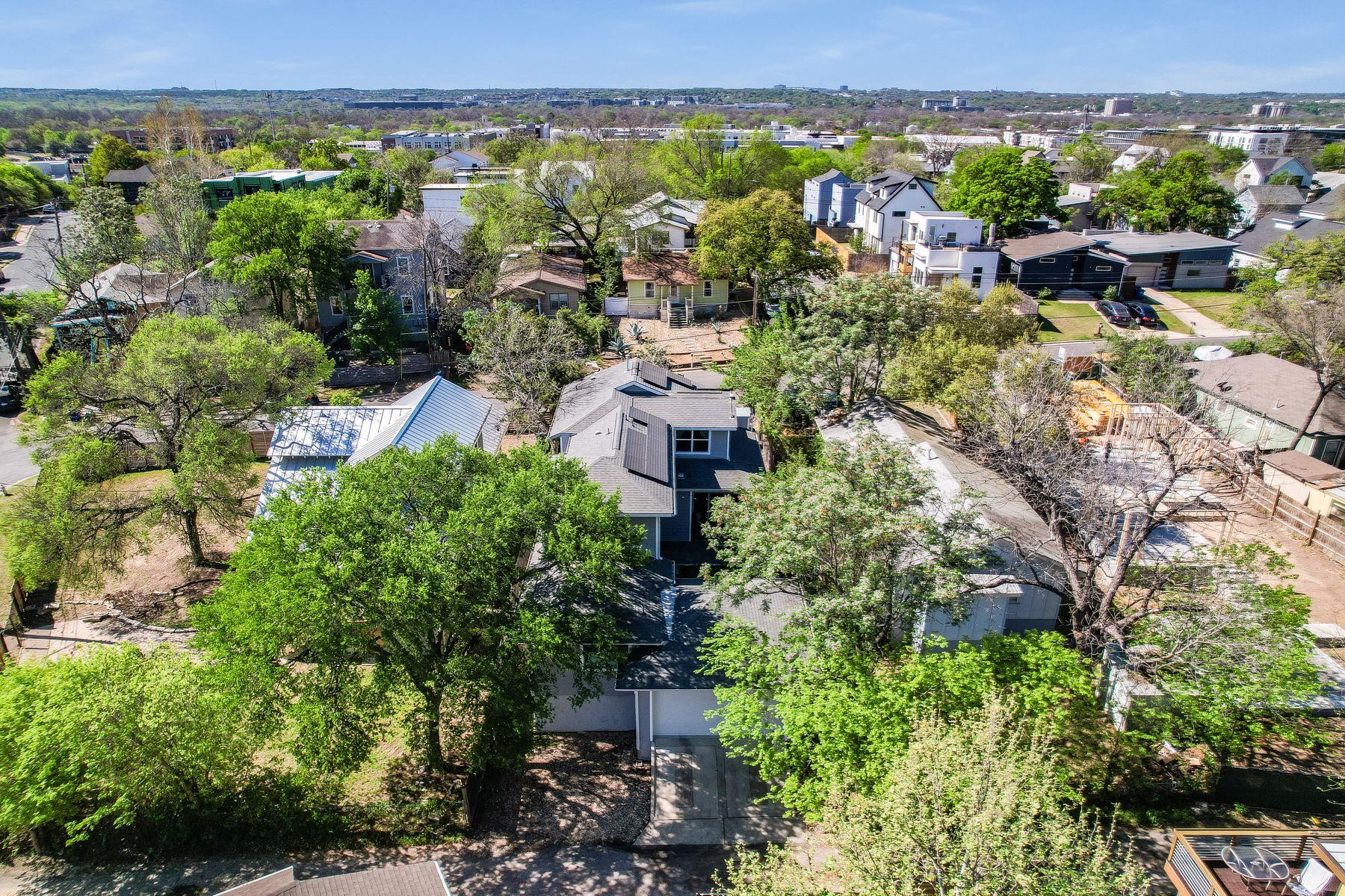 2100 E 10th St, Austin, TX 78702