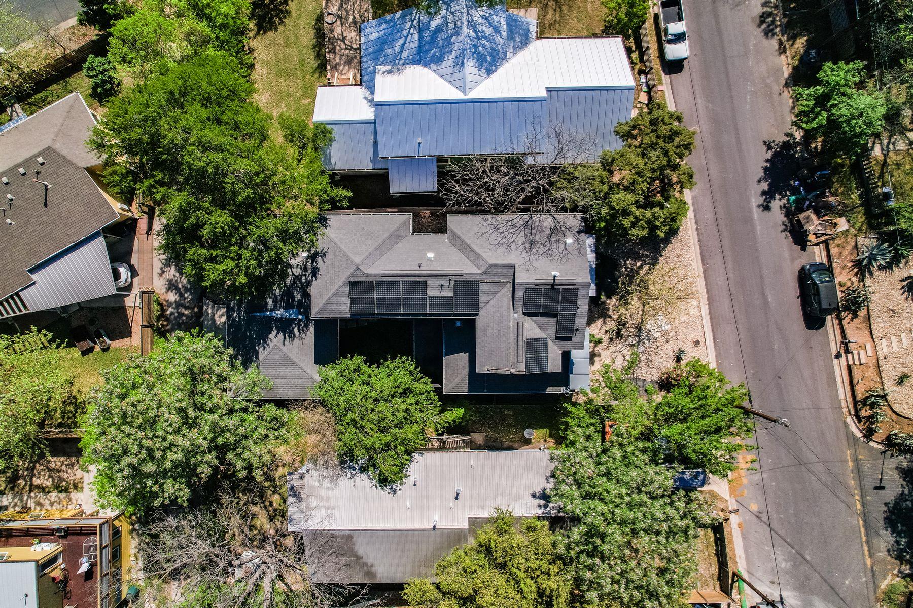 2100 E 10th St, Austin, TX 78702