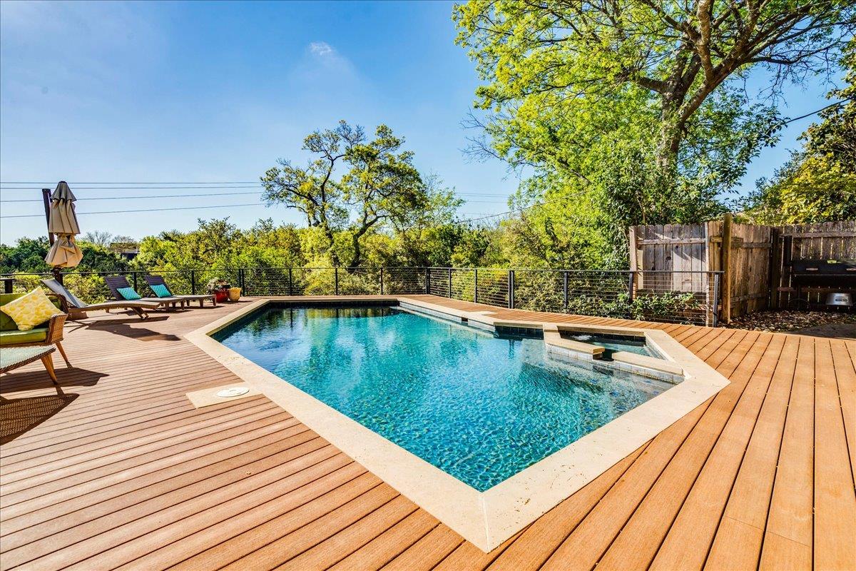 11107 Spicewood Pkwy, Austin, TX 78750