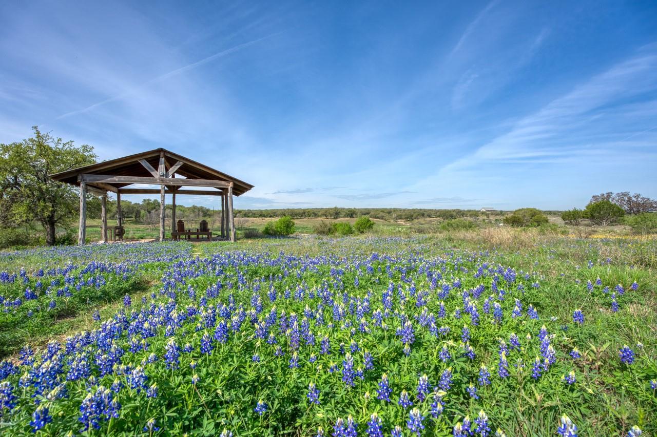 158 One River Pt E, Johnson City, TX 78636