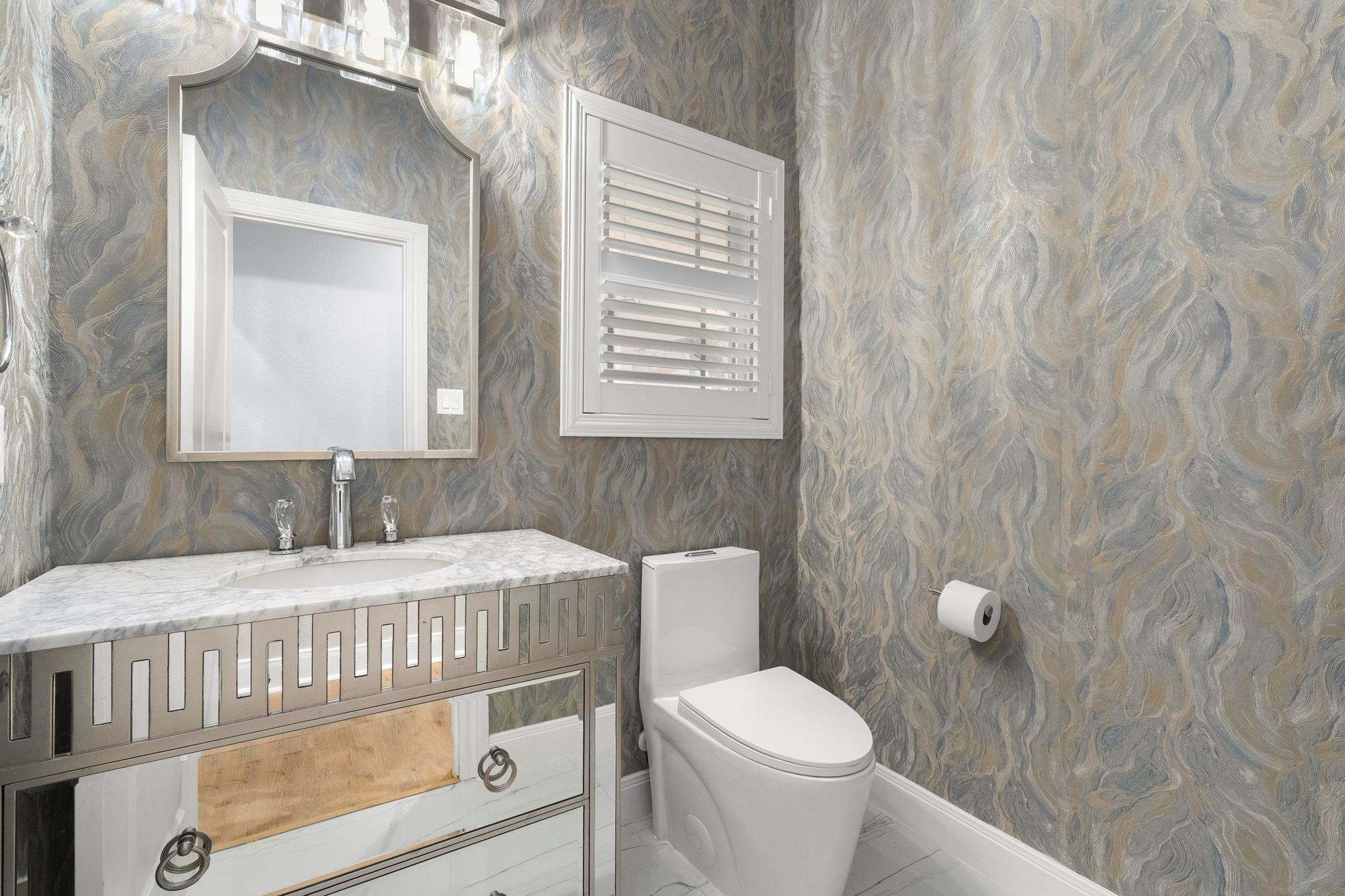 2078 Connie Dr, Canyon Lake, TX 78133