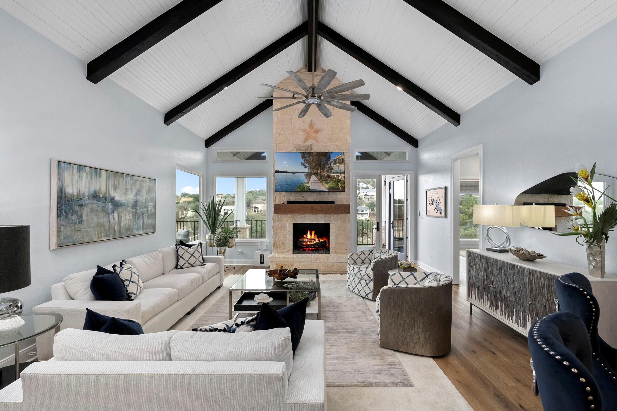 2078 Connie Dr, Canyon Lake, TX 78133