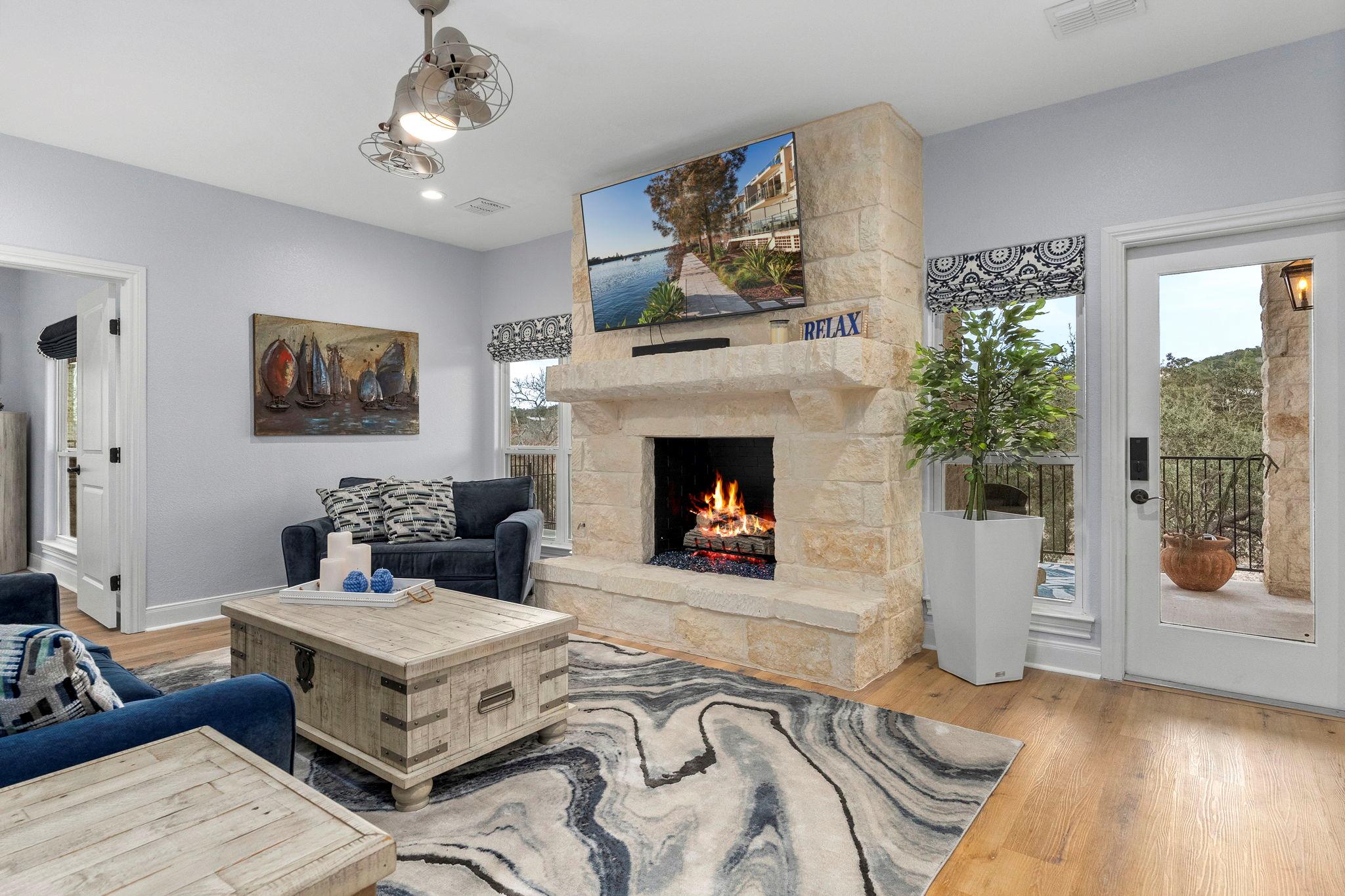 2078 Connie Dr, Canyon Lake, TX 78133