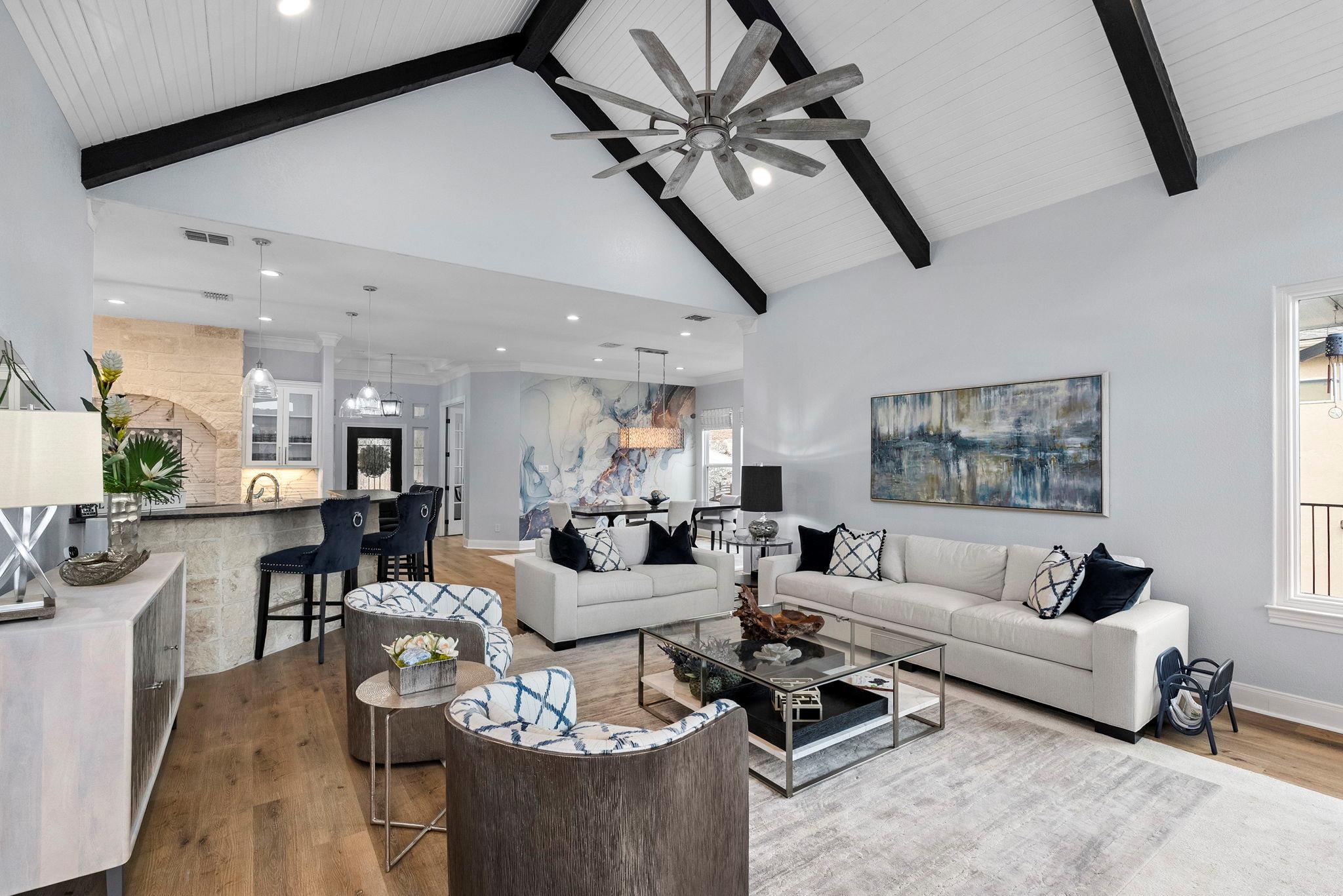 2078 Connie Dr, Canyon Lake, TX 78133