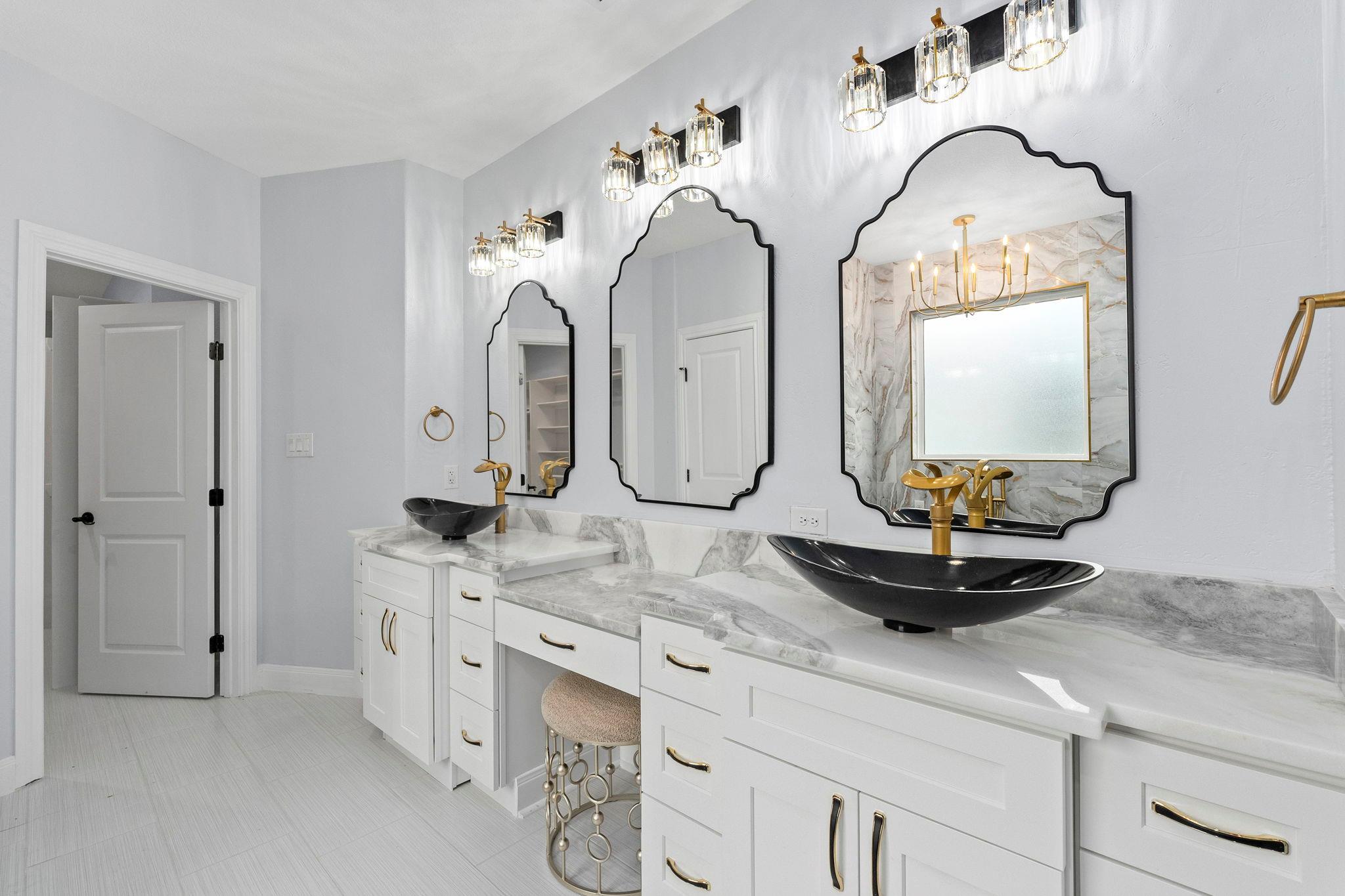 2078 Connie Dr, Canyon Lake, TX 78133