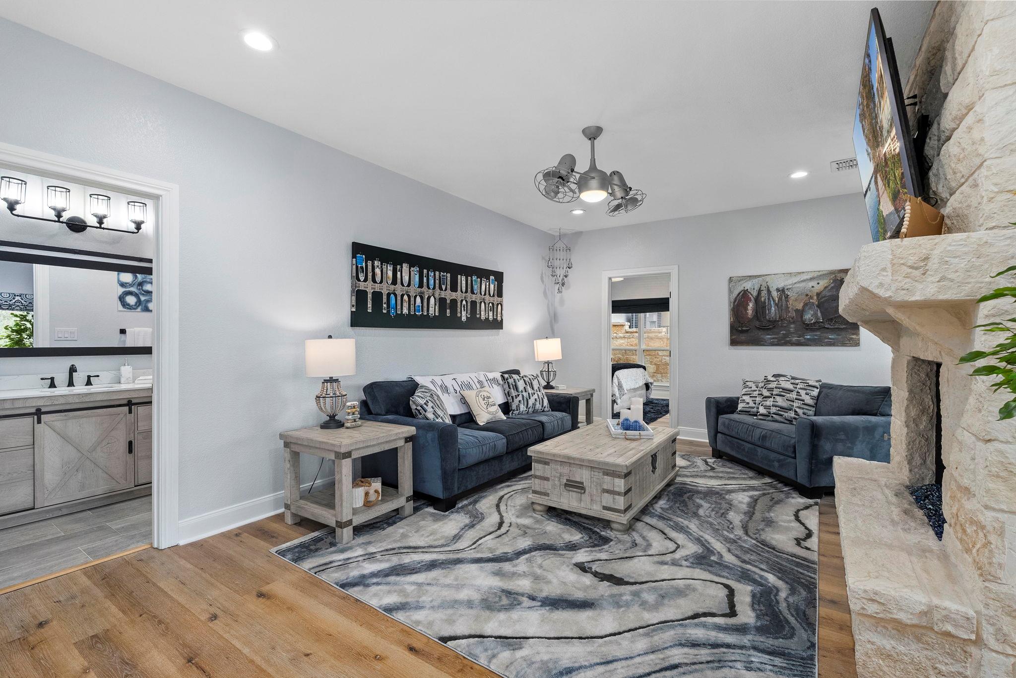 2078 Connie Dr, Canyon Lake, TX 78133