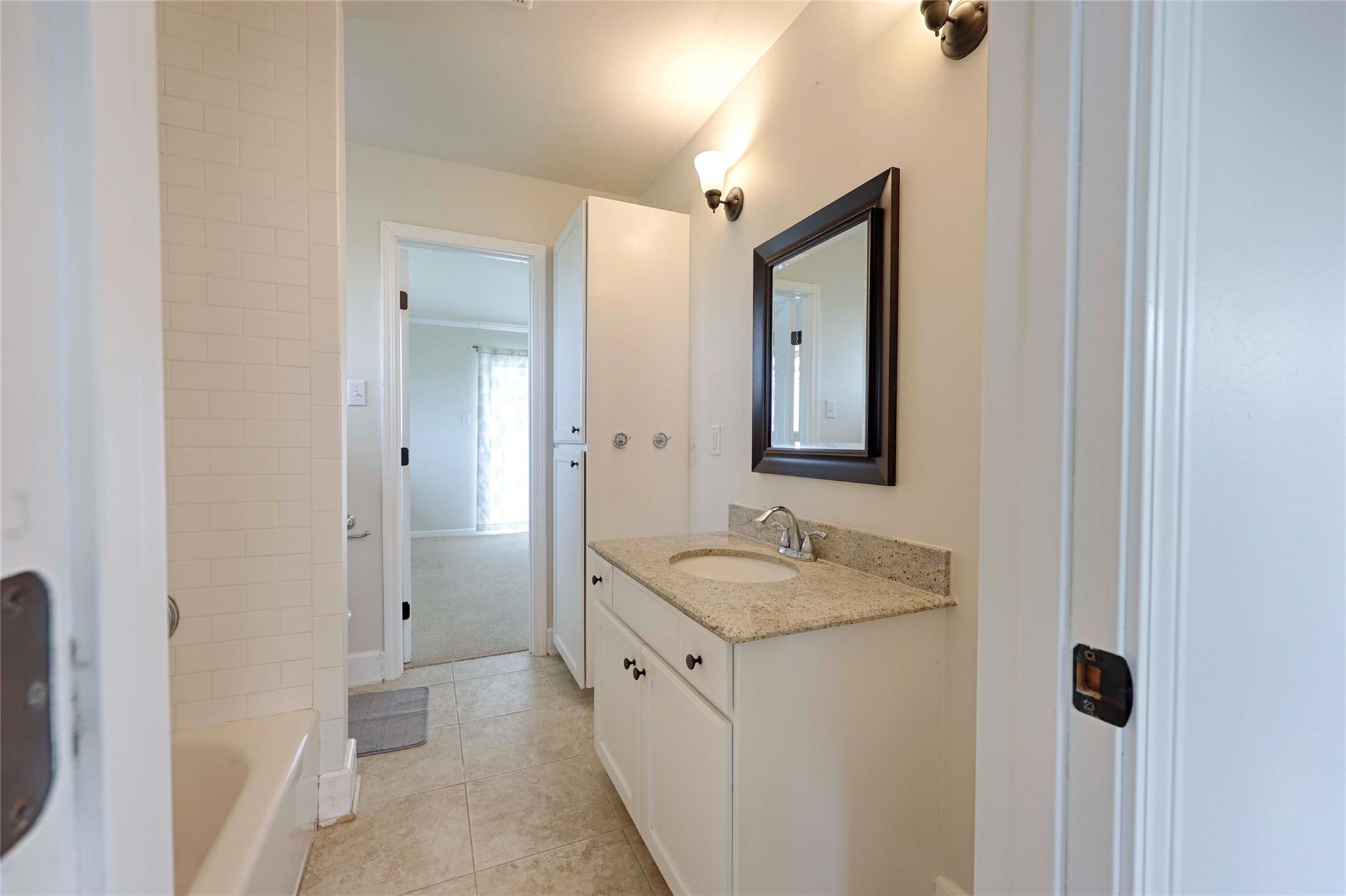 341 County Road 233 Rd, Hallettsville, TX 77964