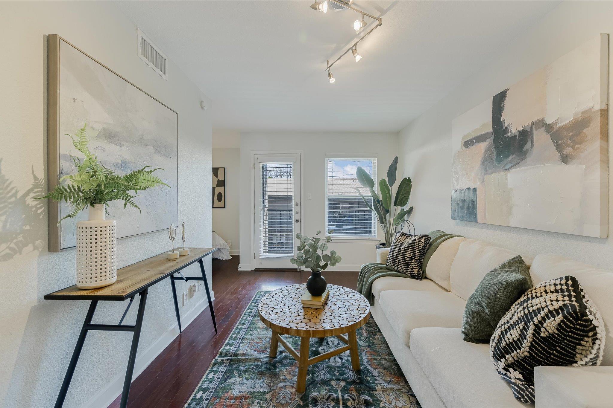 2020 S Congress Ave # 1215, Austin, TX 78704