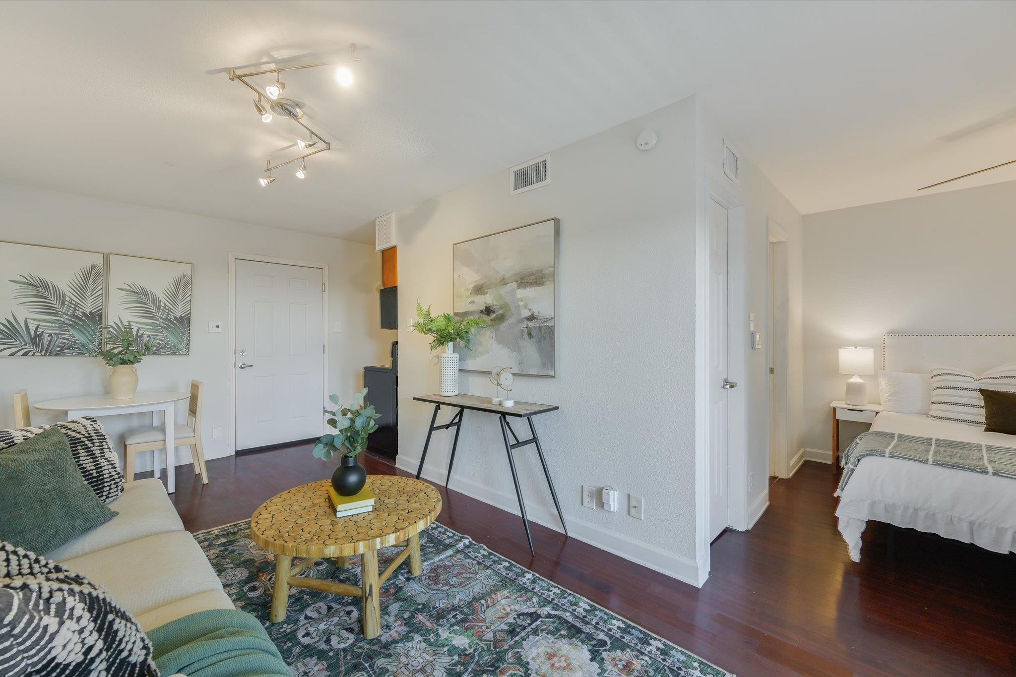 2020 S Congress Ave # 1215, Austin, TX 78704