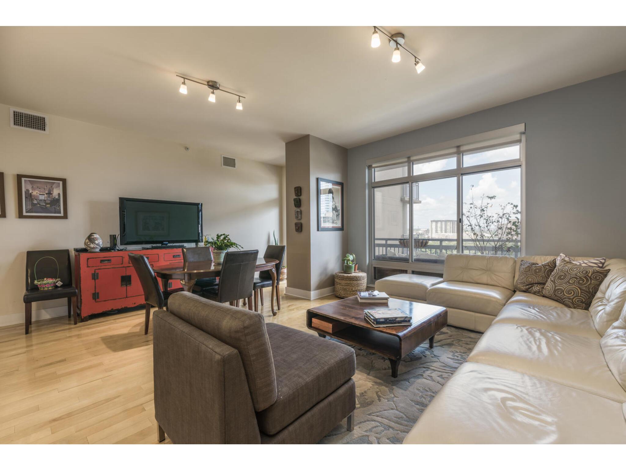 603 Davis St # 902, Austin, TX 78701