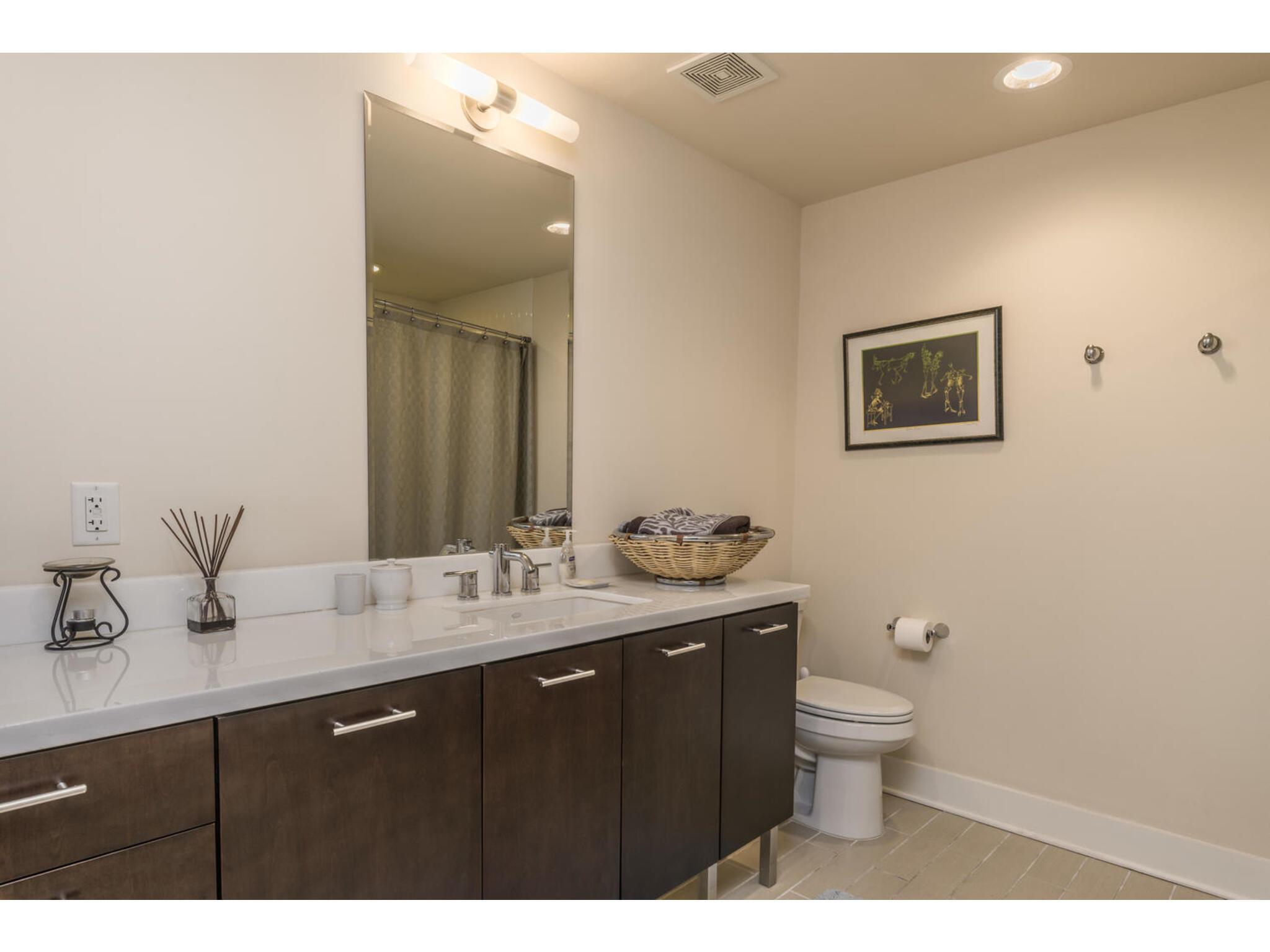 603 Davis St # 902, Austin, TX 78701