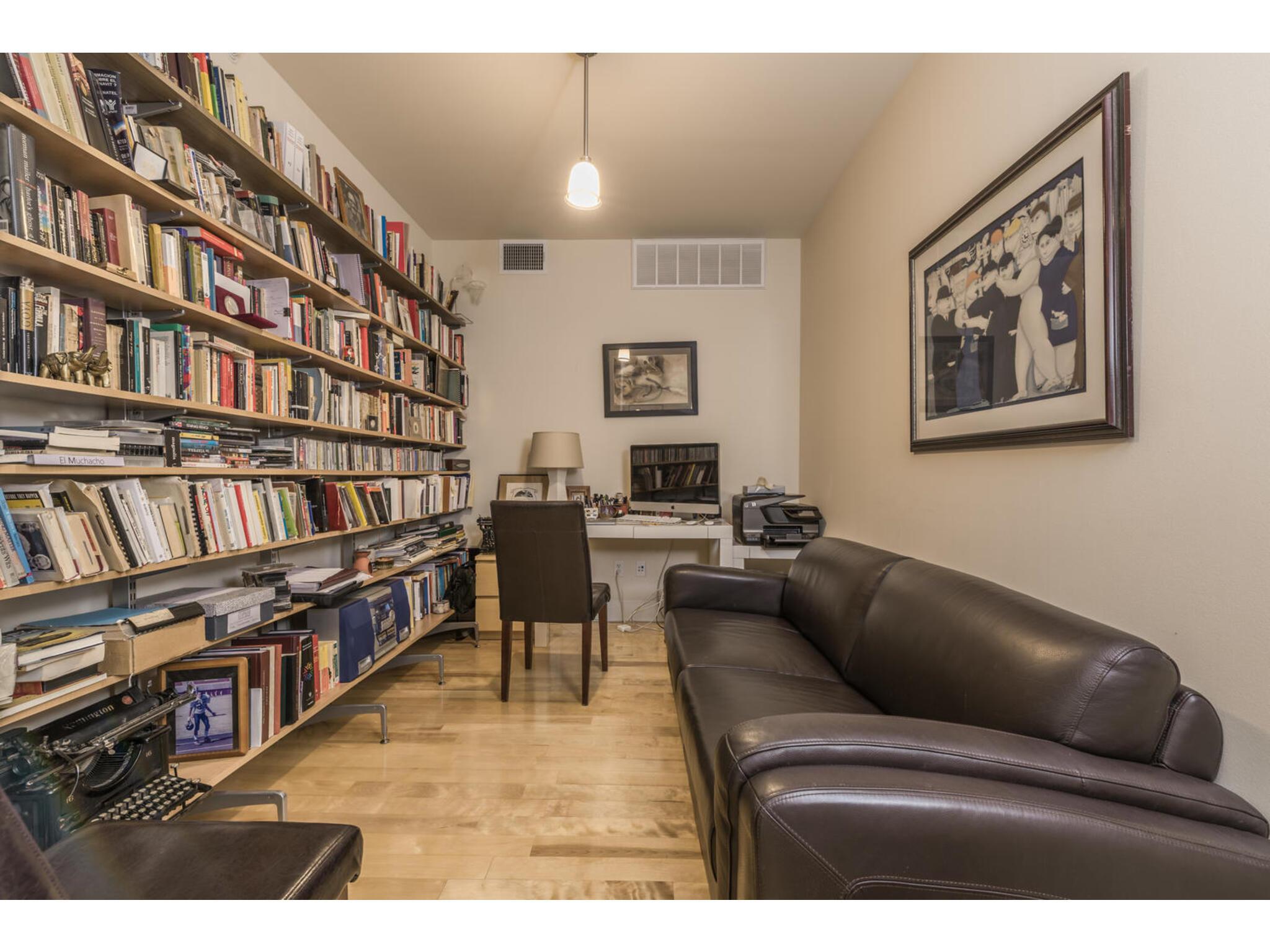 603 Davis St # 902, Austin, TX 78701