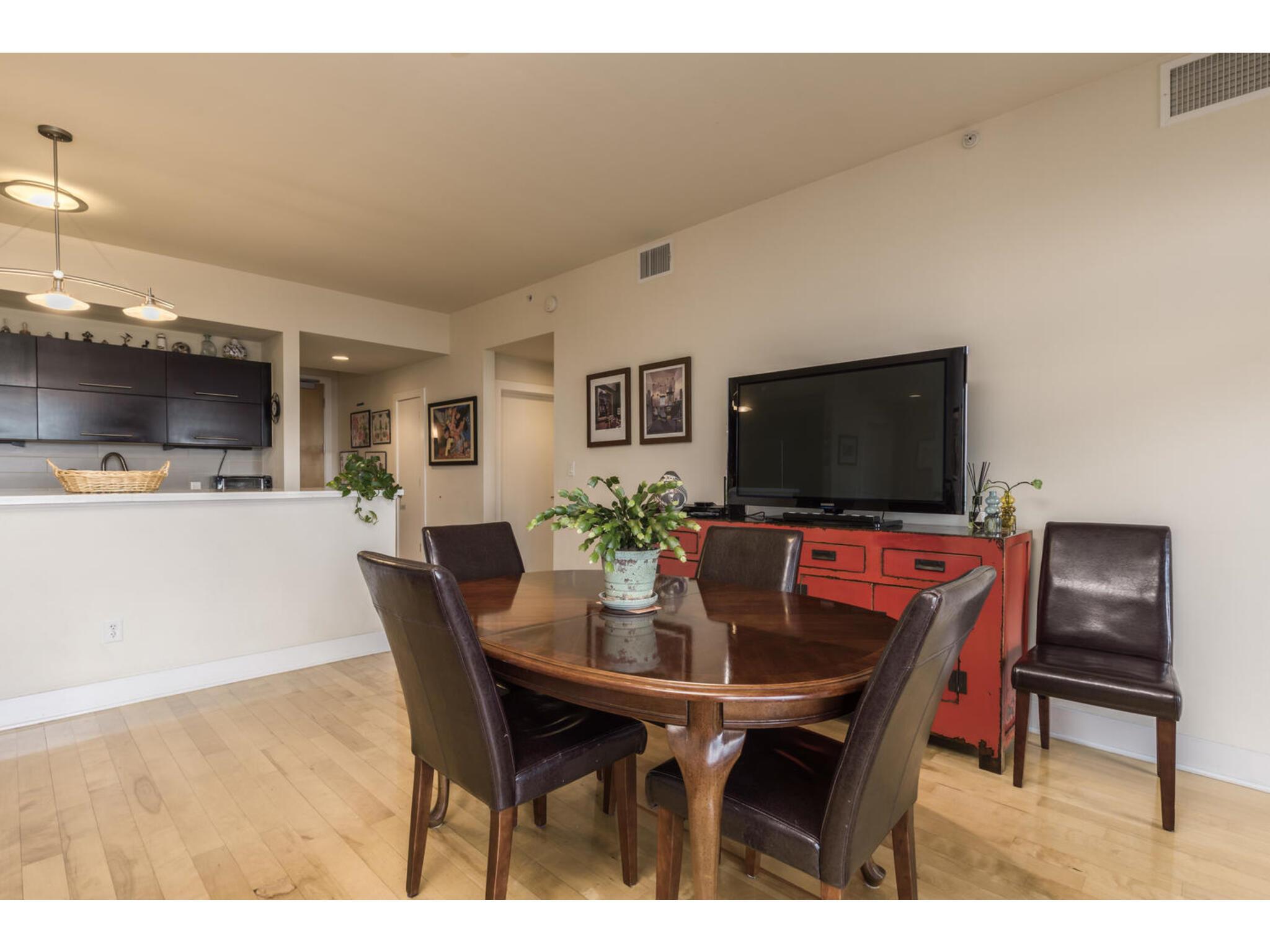 603 Davis St # 902, Austin, TX 78701