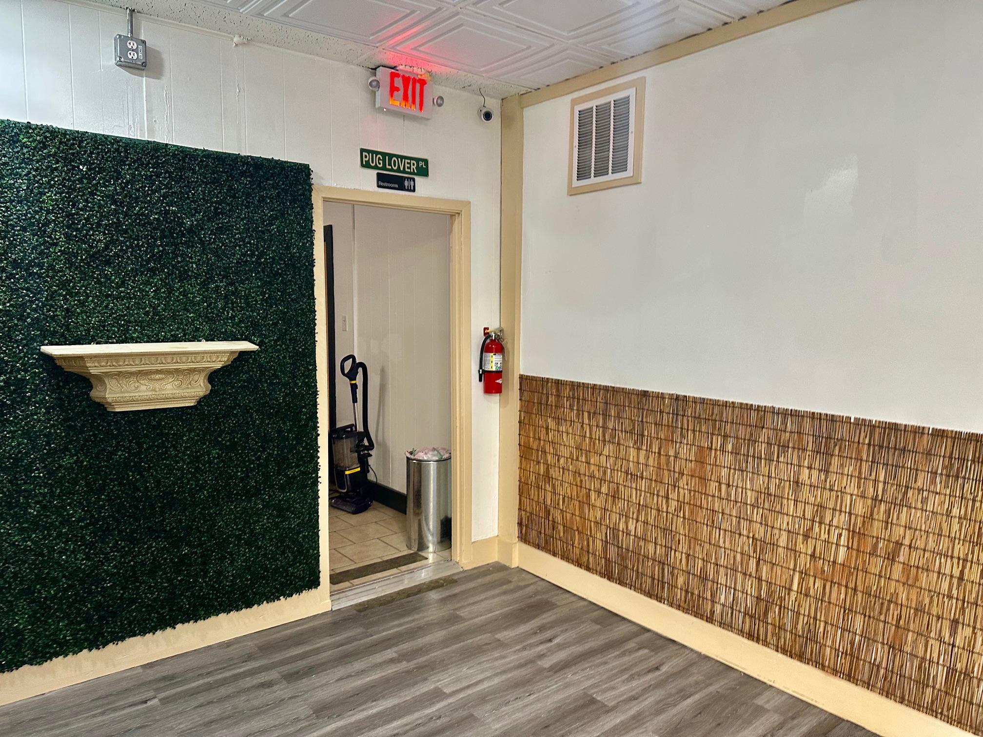 211 E Court St, Seguin, TX 78155