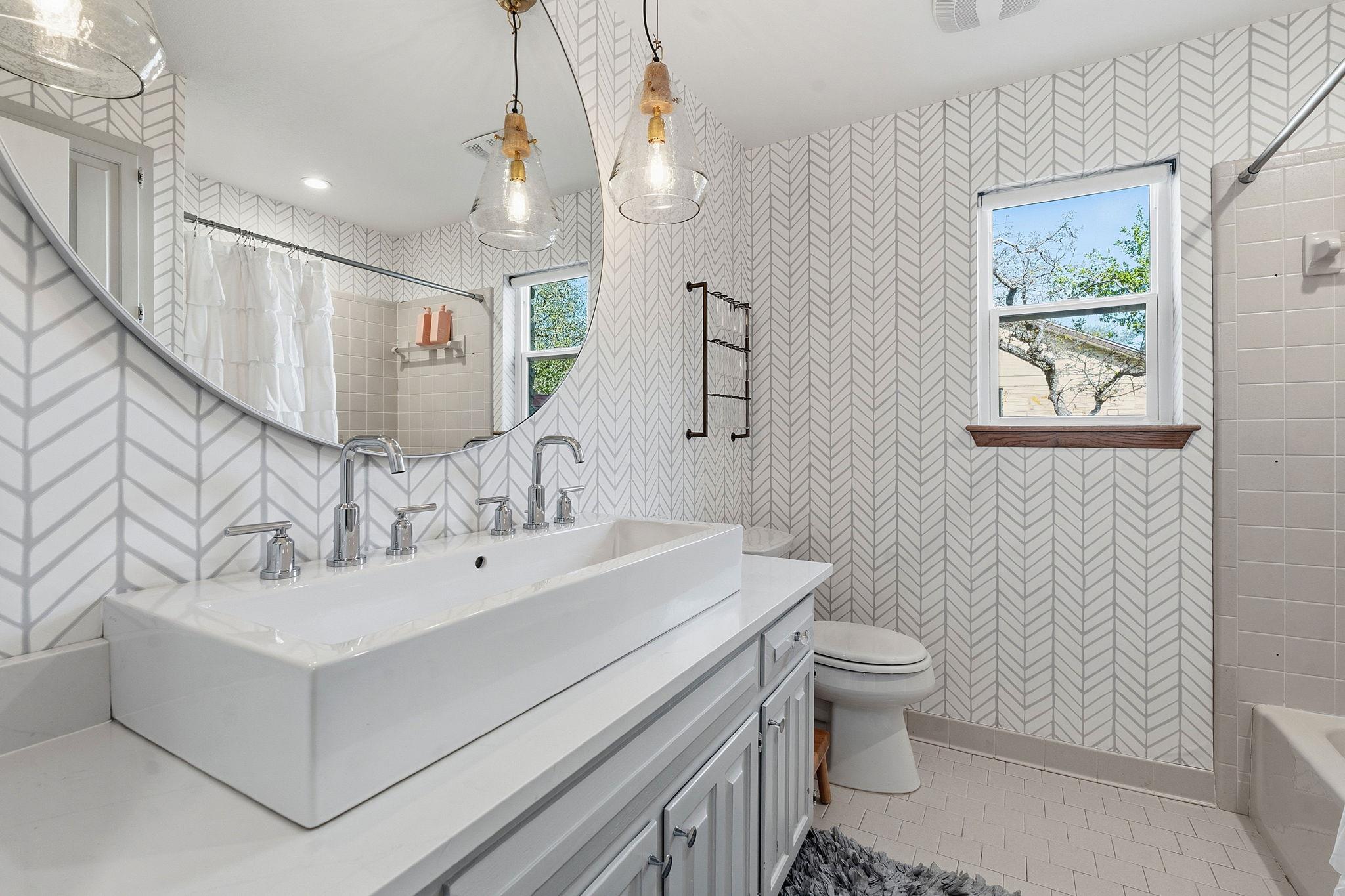 5907 Ivy Hills Dr, Austin, TX 78759