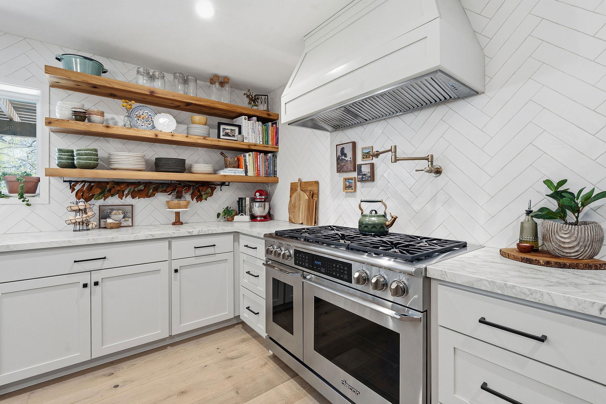 5907 Ivy Hills Dr, Austin, TX 78759