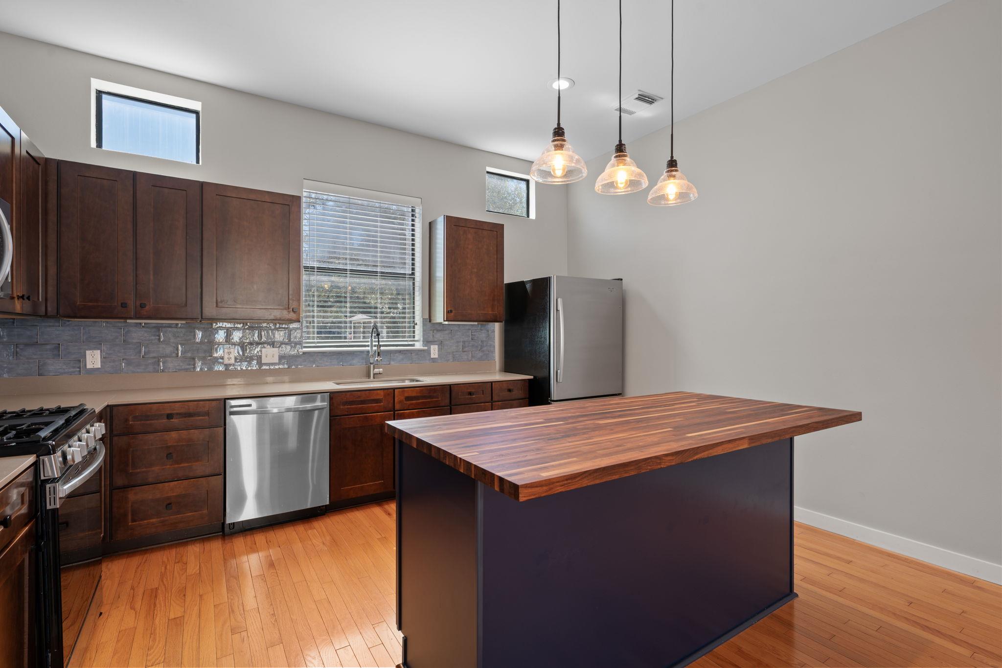 6000 S Congress Ave # 302, Austin, TX 78745