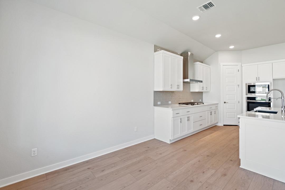 117 Old Wood Road, Liberty Hill, TX 78642