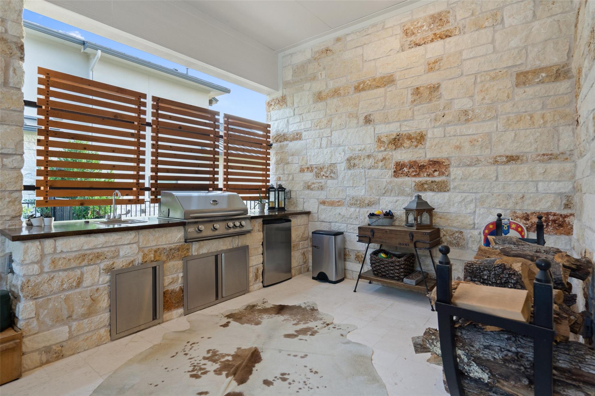 107 Bisset Ct, Austin, TX 78738