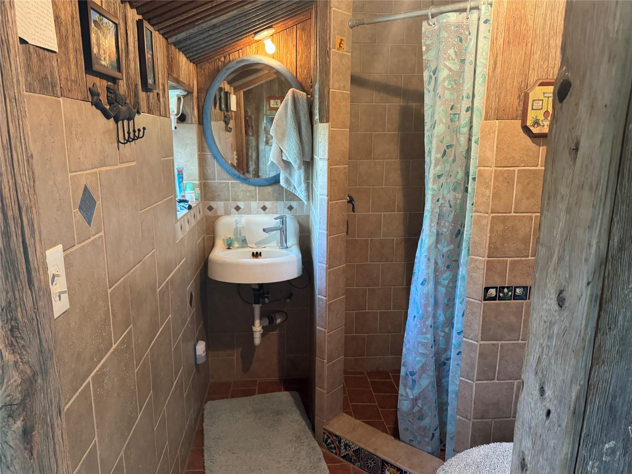 907 Deertrail Dr, San Marcos, TX 78666