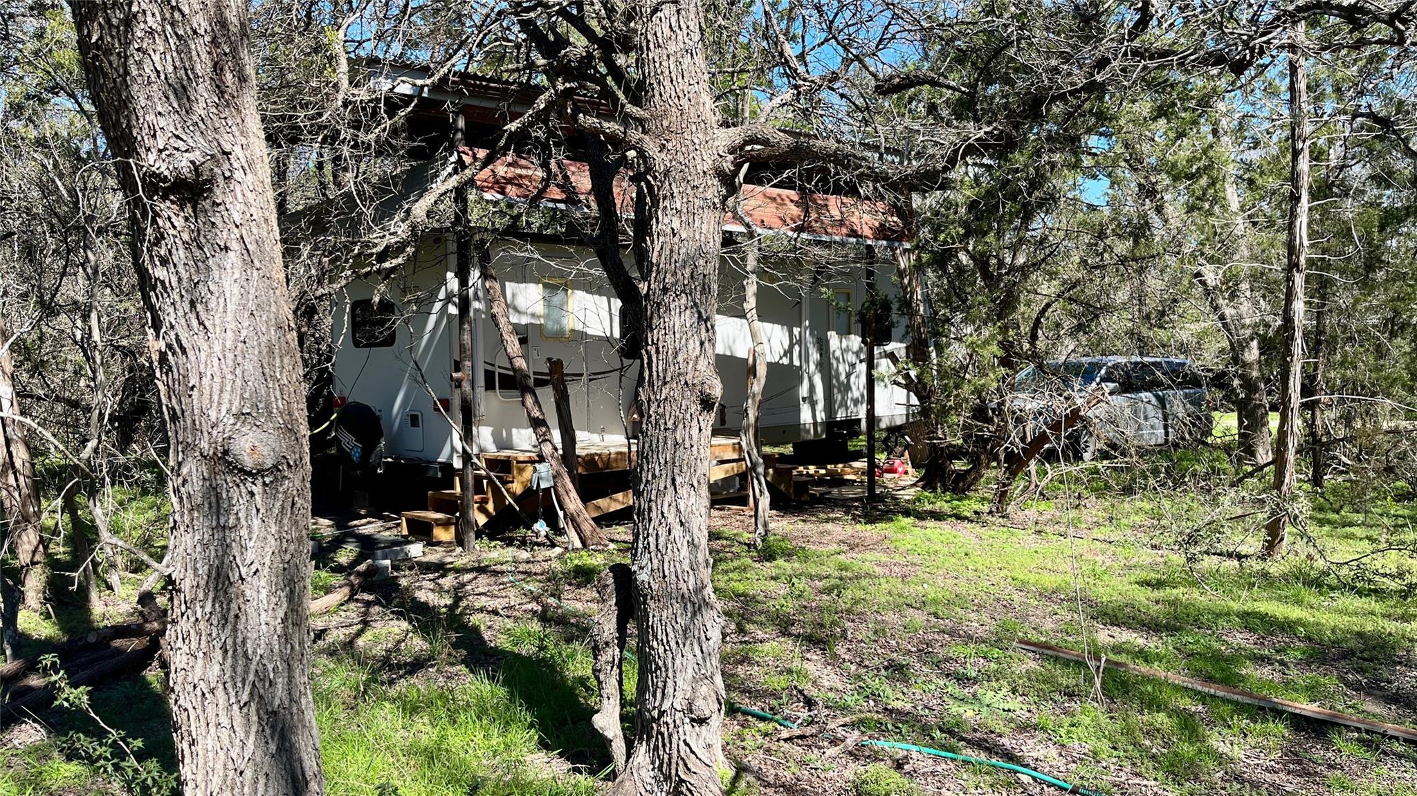 907 Deertrail Dr, San Marcos, TX 78666