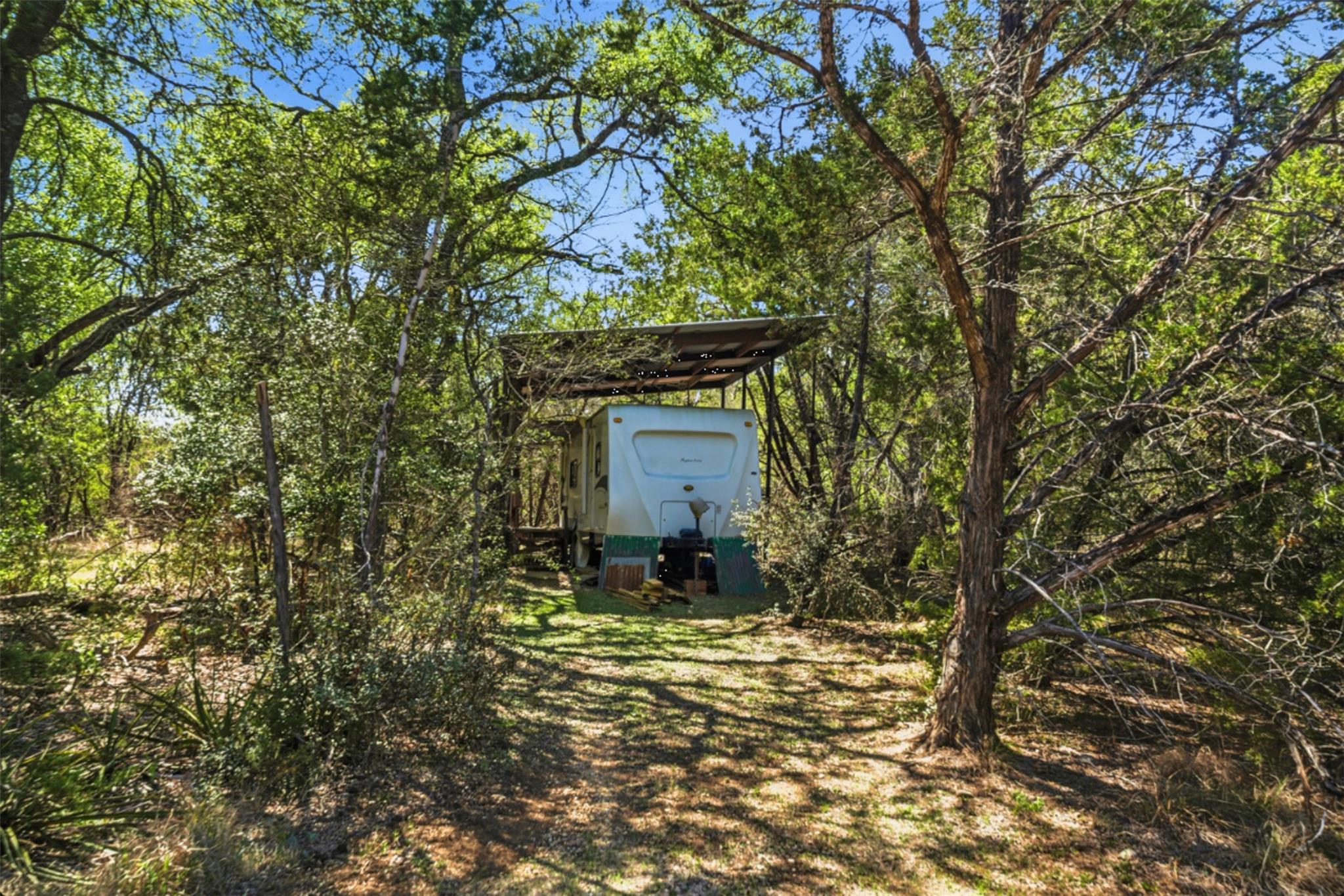 907 Deertrail Dr, San Marcos, TX 78666