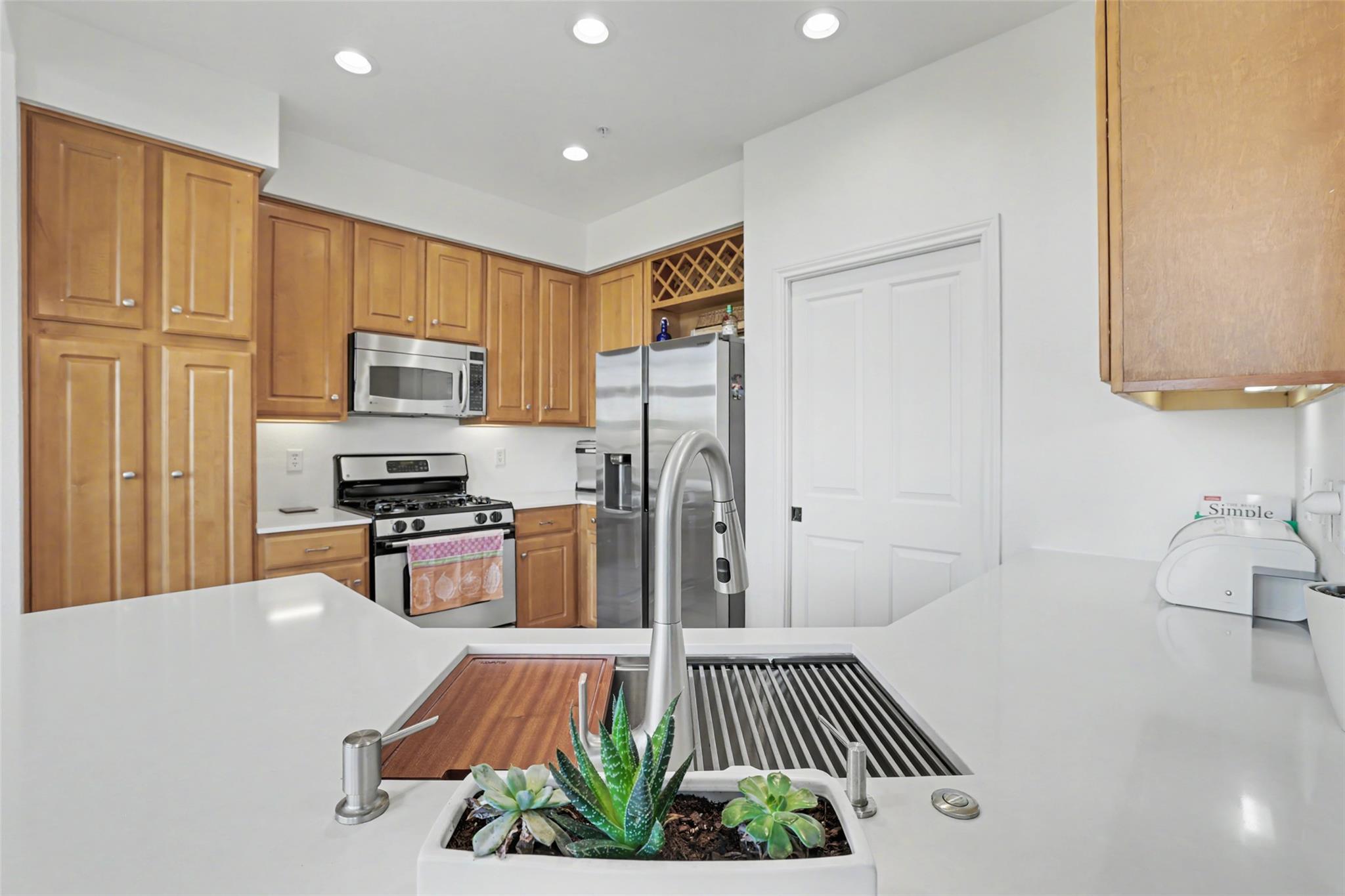 300 San Gabriel Village Blvd # 512, Georgetown, TX 78626