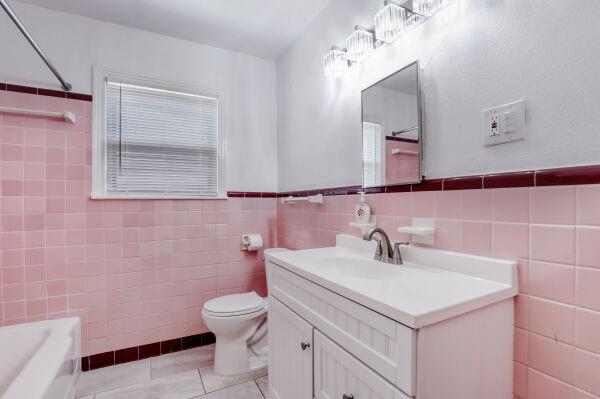 607 W North Loop Blvd, Austin, TX 78751