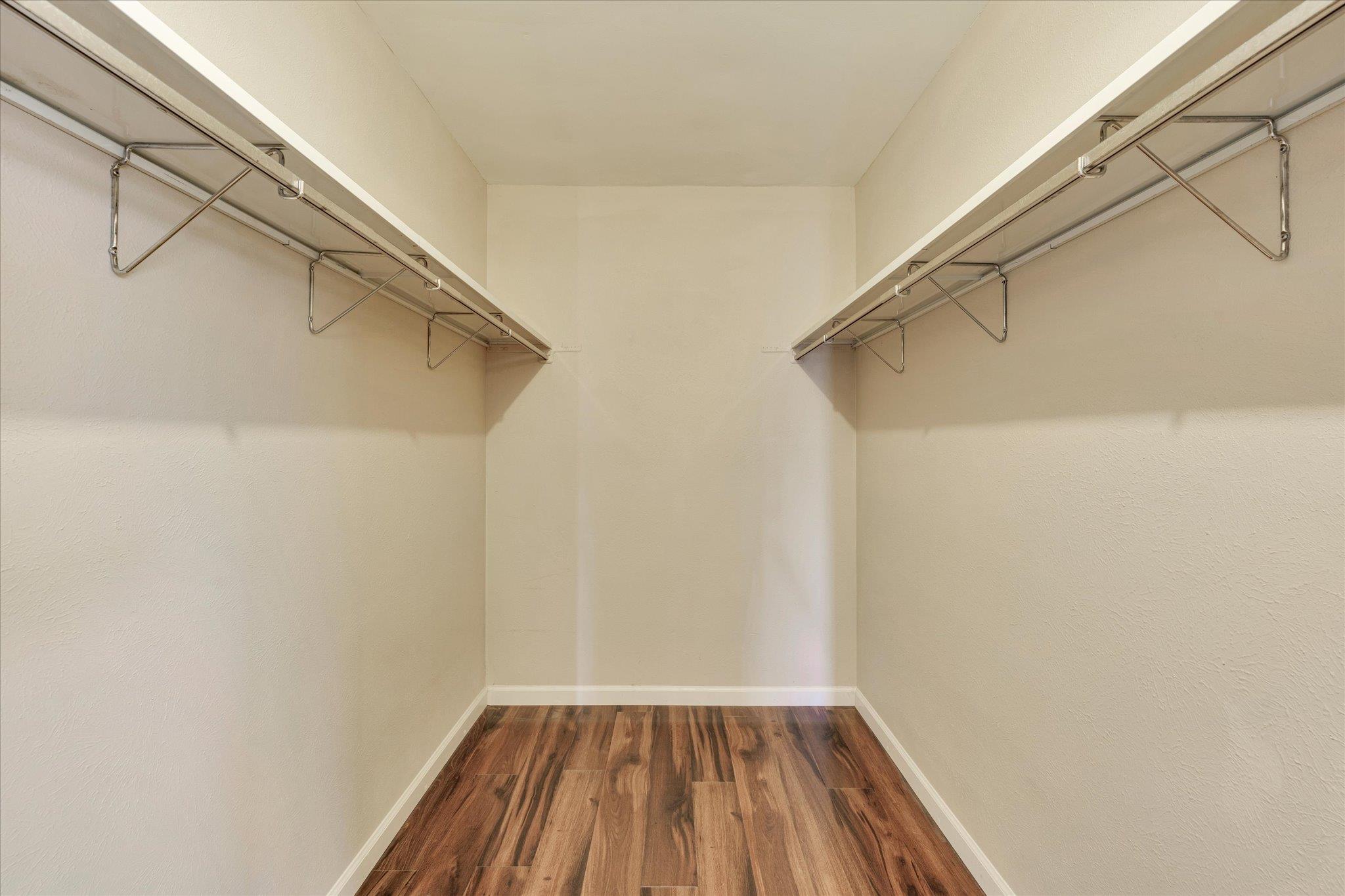 1467 S Meadows Dr, Austin, TX 78758