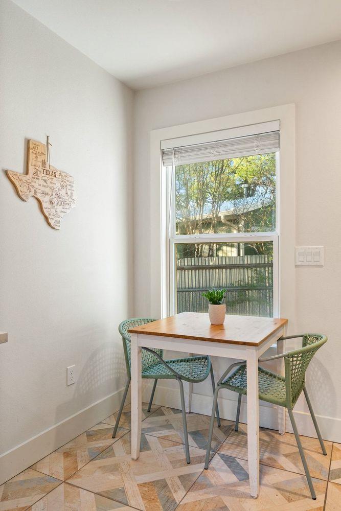 2702 Crest Ave # 1, Austin, TX 78702