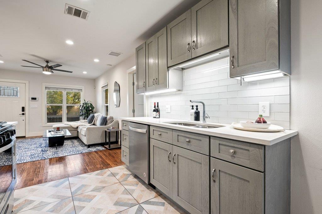 2702 Crest Ave # 1, Austin, TX 78702