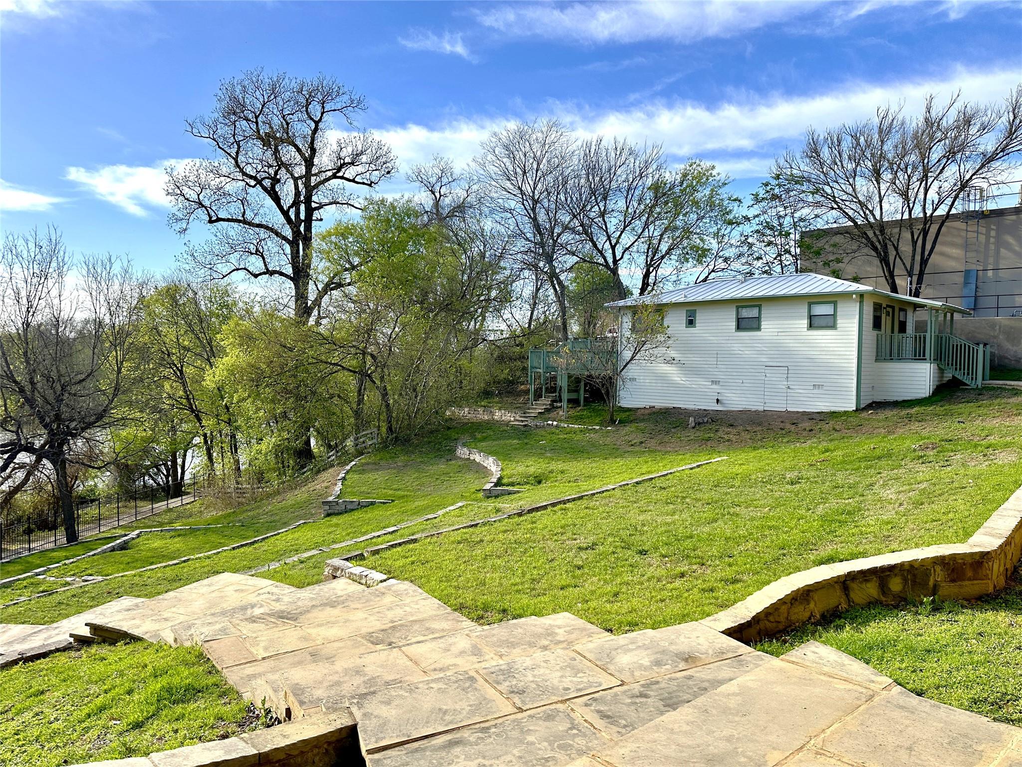 802 Main St, Bastrop, TX 78602