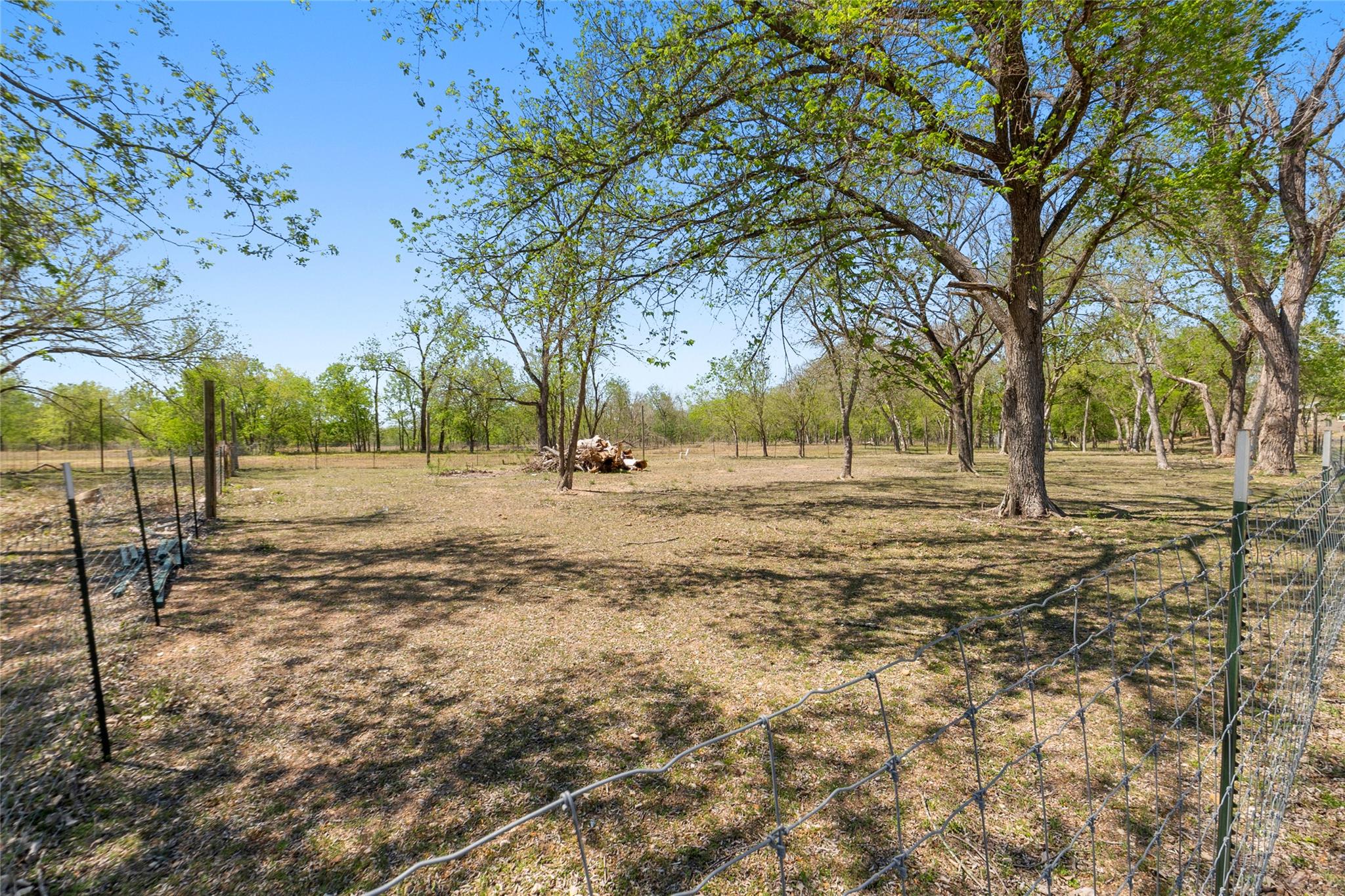 2711 Citation Dr, Del Valle, TX 78617