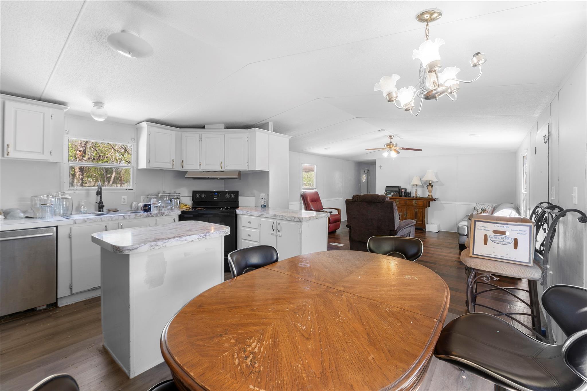 2711 Citation Dr, Del Valle, TX 78617