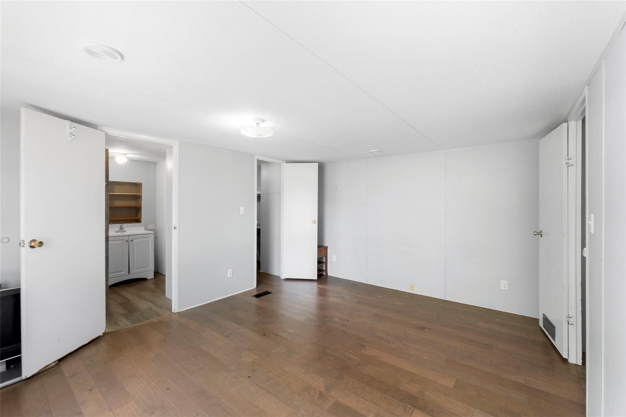 2711 Citation Dr, Del Valle, TX 78617