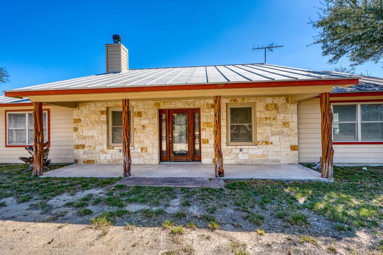 1129 Lonesome Loop, Blanco, TX 78606