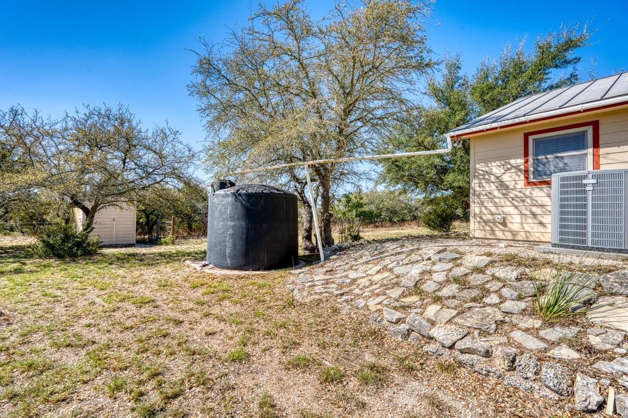 1129 Lonesome Loop, Blanco, TX 78606