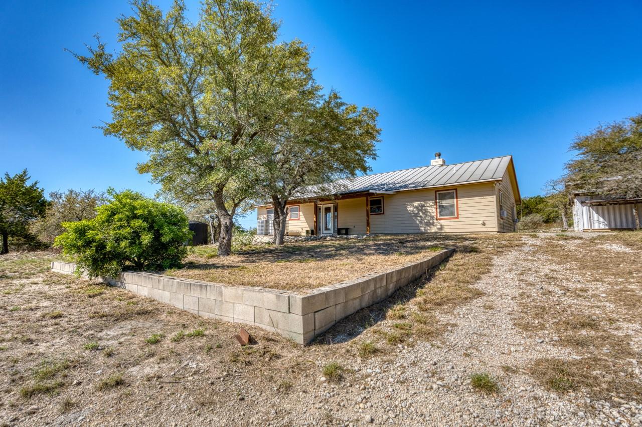 1129 Lonesome Loop, Blanco, TX 78606