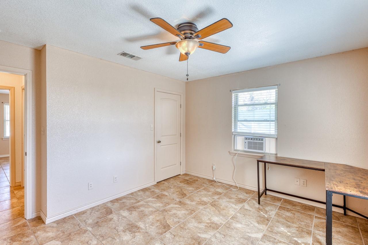 1129 Lonesome Loop, Blanco, TX 78606