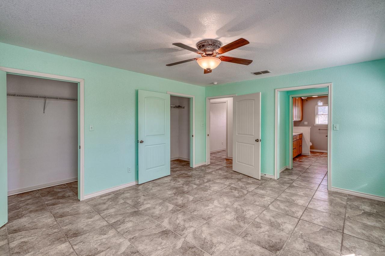 1129 Lonesome Loop, Blanco, TX 78606