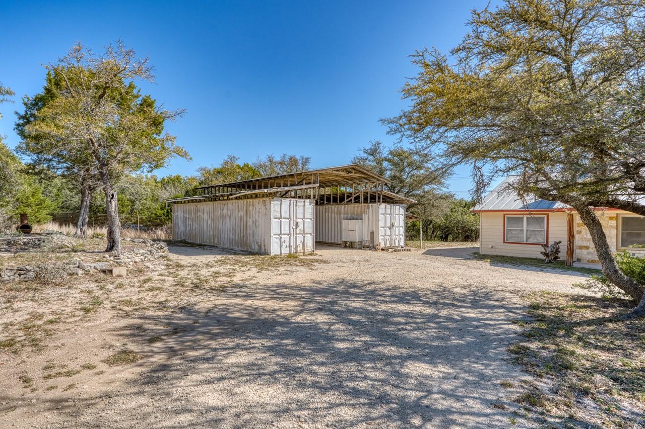 1129 Lonesome Loop, Blanco, TX 78606