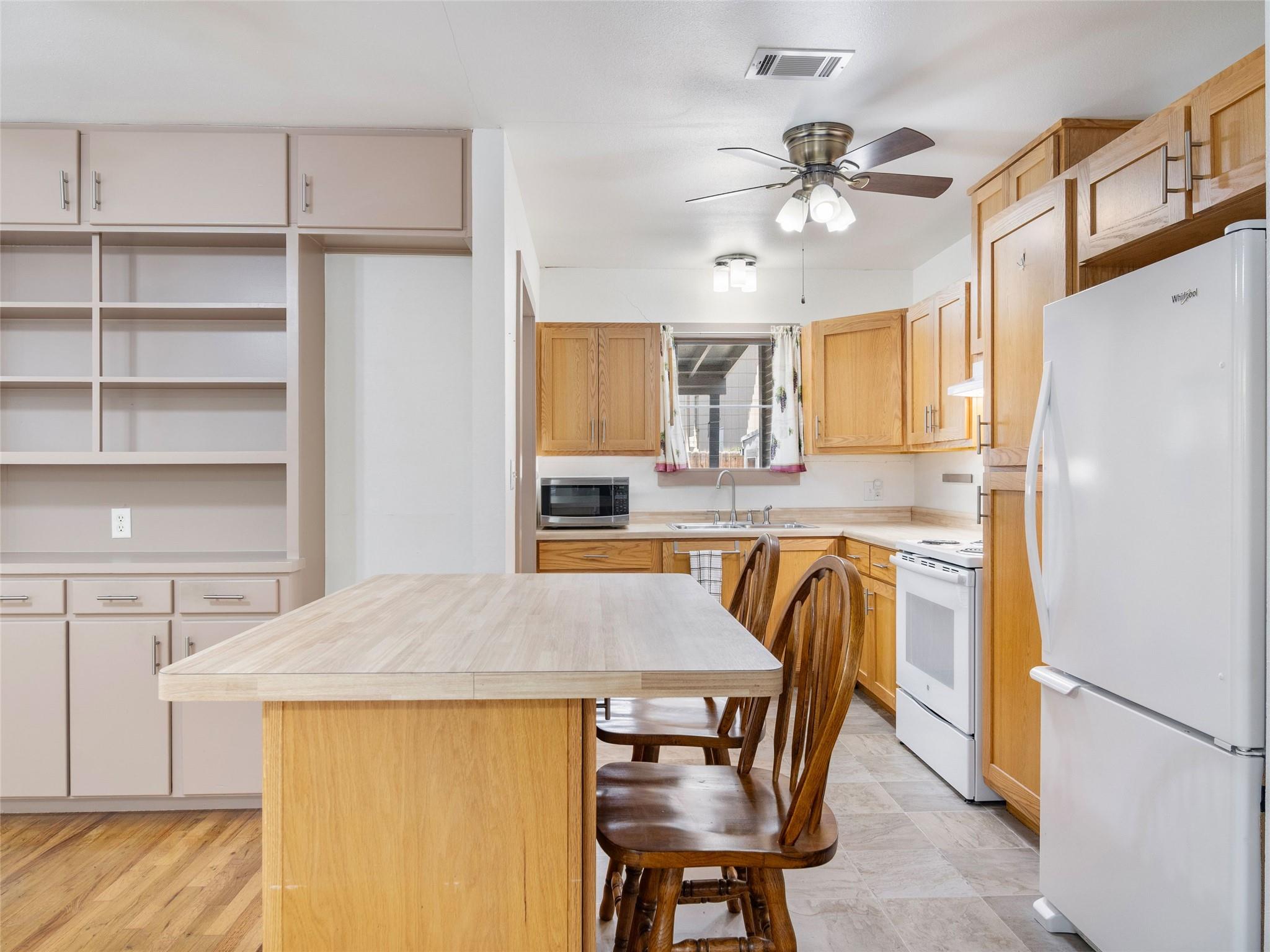 164 Ferguson St, New Braunfels, TX 78130